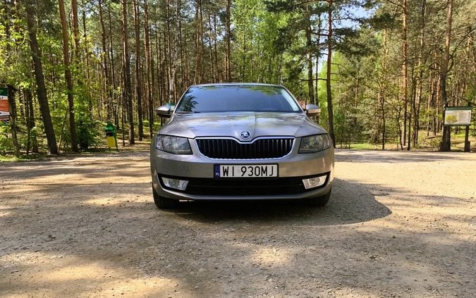 Skoda Octavia cena 29600 przebieg: 209000, rok produkcji 2013 z Strzyżów małe 407